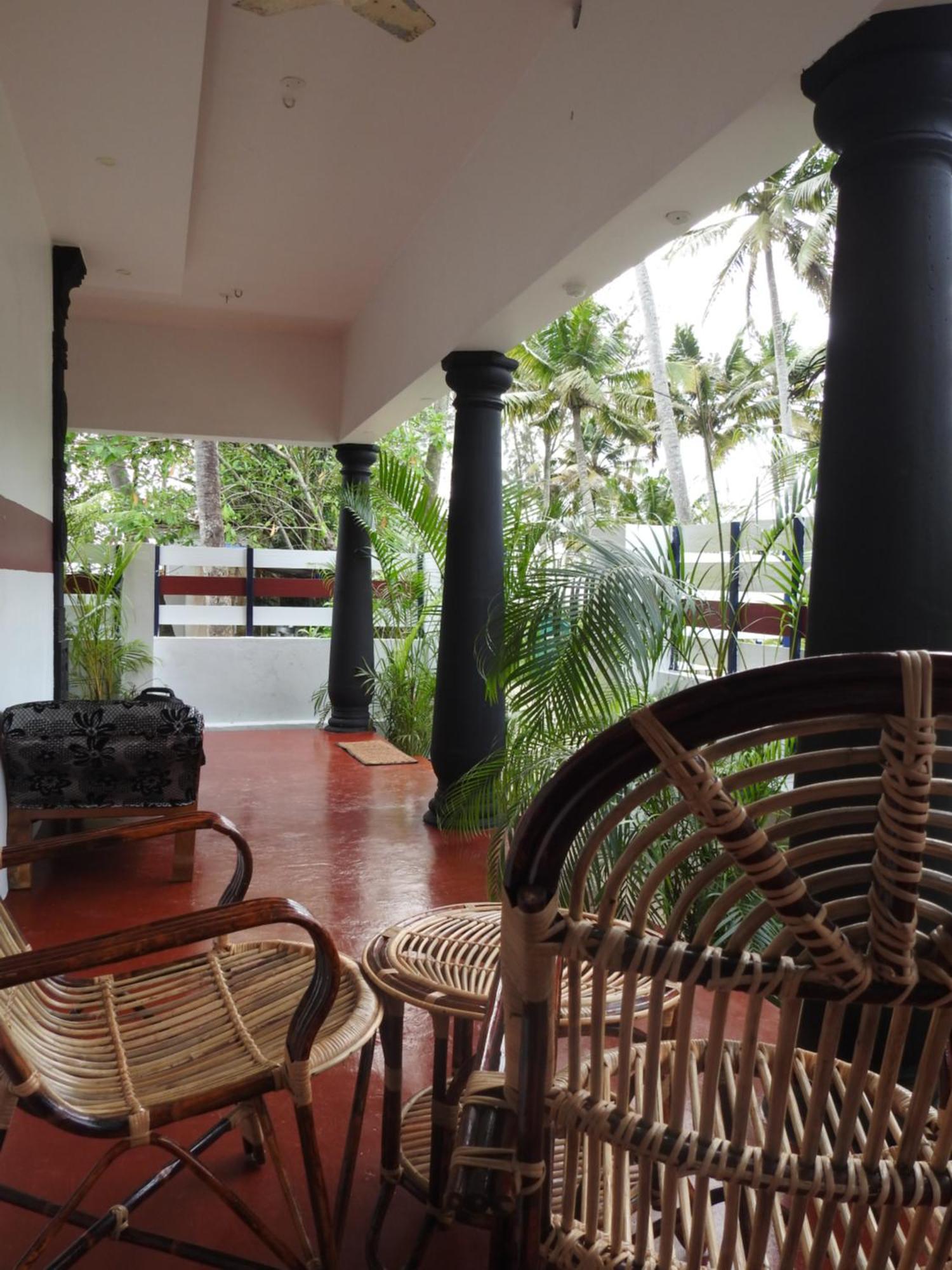 Shoreline Marari Beach Villa At Golden Beach Mararikulam Alappuzha Exterior photo