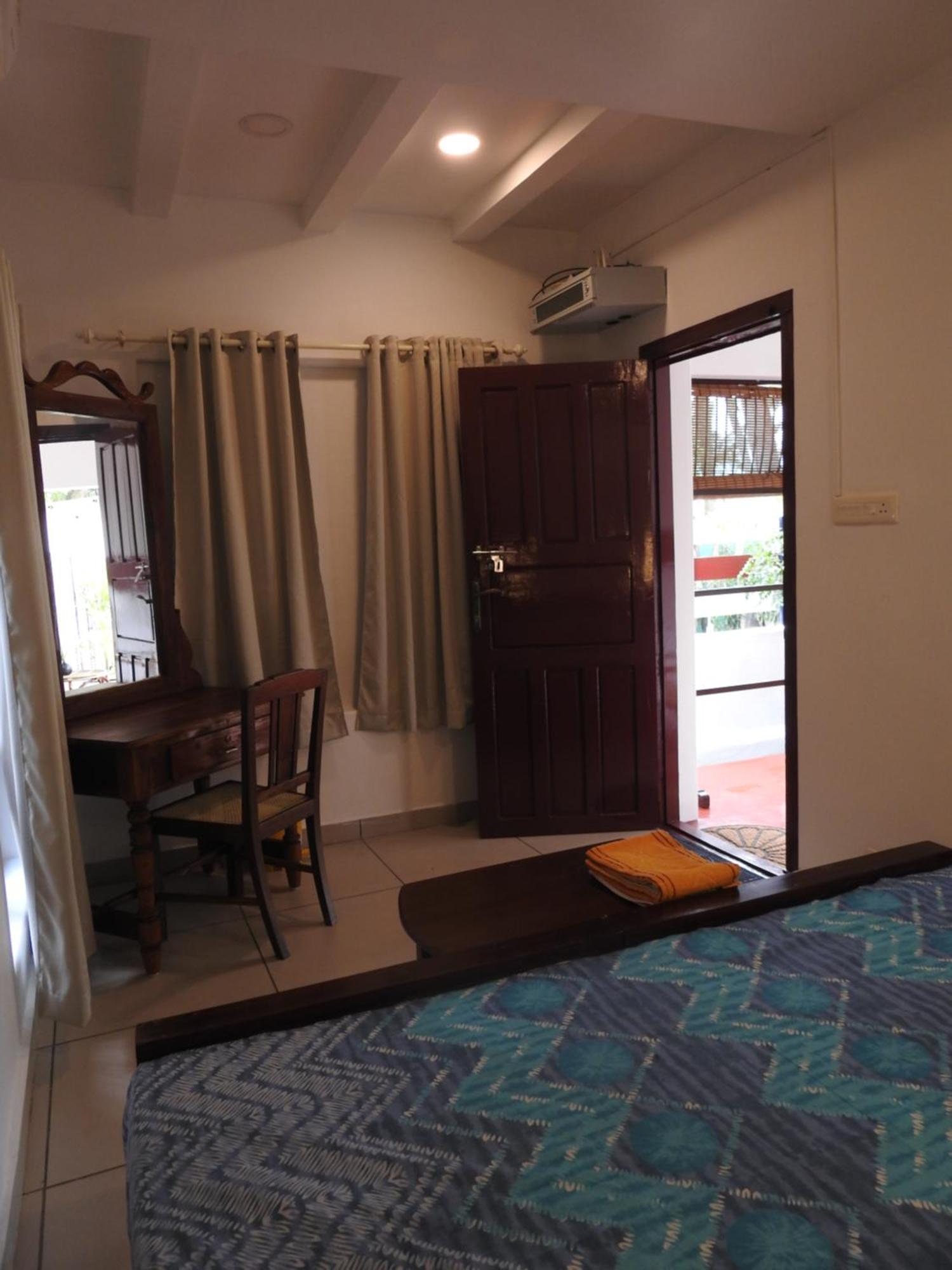Shoreline Marari Beach Villa At Golden Beach Mararikulam Alappuzha Exterior photo